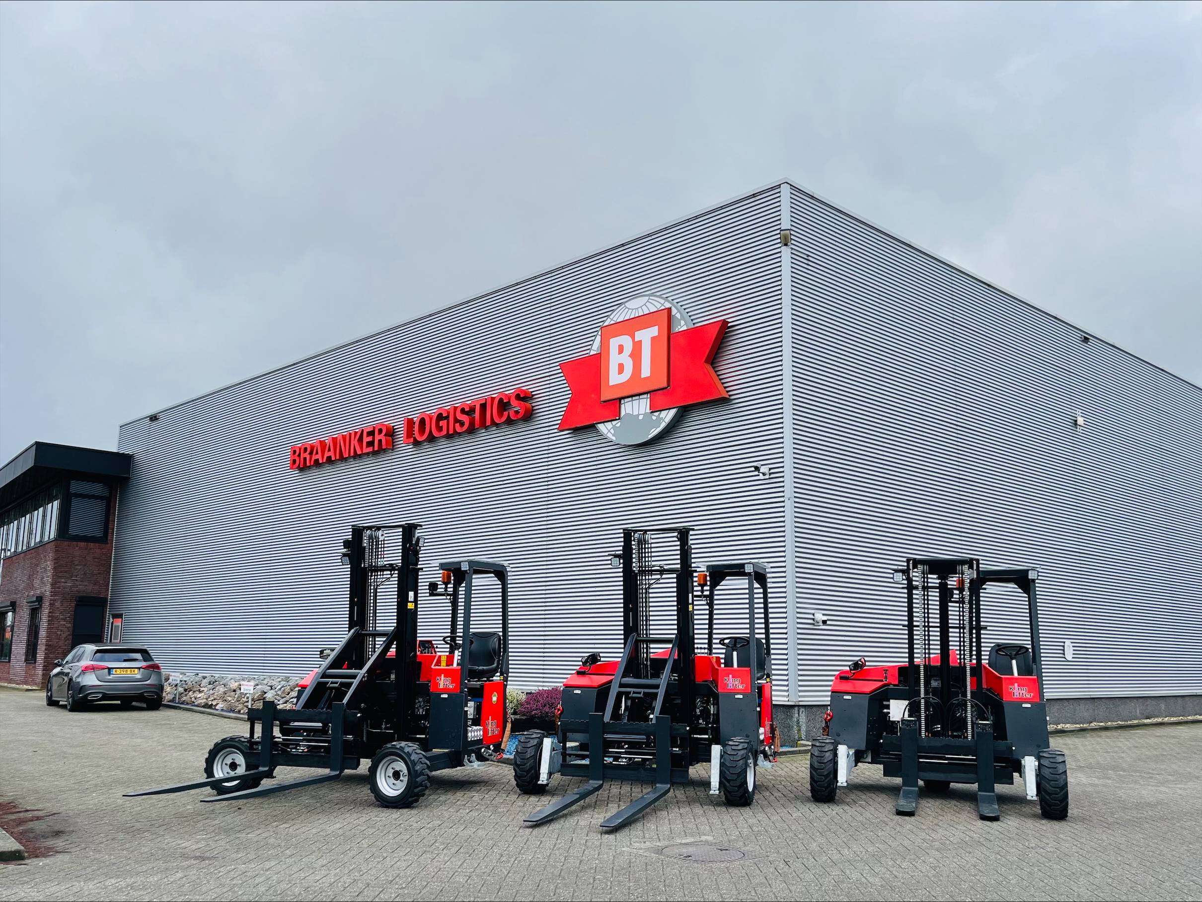 New delivery: three Terberg truck-mounted forklifts for Braanker Logistics